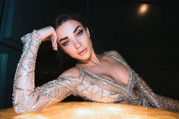 Amy Jackson superb-sexy-photo