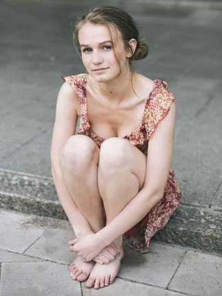 Leonie Wesselow sexy-boobs