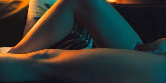 Lucy Walters superb-sexy-photo