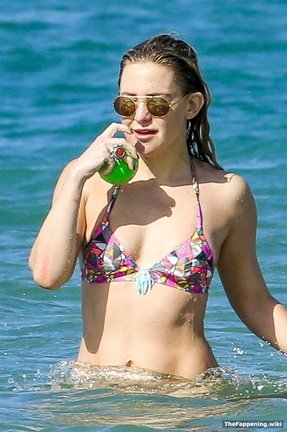 Kate-Hudson-nude-ass-bikini-post-051871-362196-14
