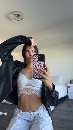Darla Claire Boobs