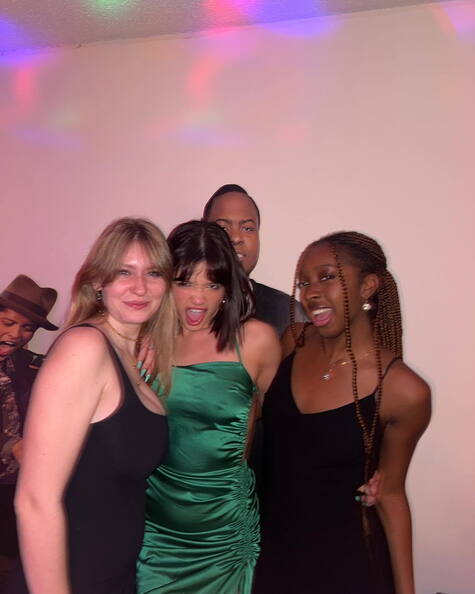 Peyton Elizabeth Lee partying.jpg