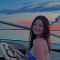 Miku Martineau bikini yacht