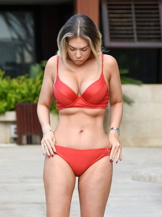 Frankie Essex goes-sexy