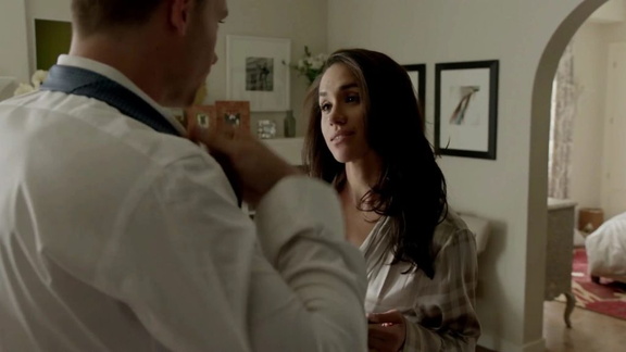 Meghan Markle goes-nude