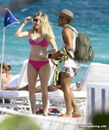 Ellie-Goulding-nude-tits-bikini-post-628384