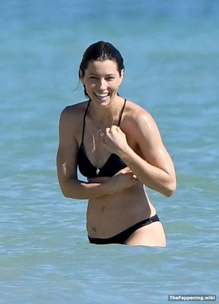 Jessica-Biel-nude-sex-bikini-post-093775-747609-14