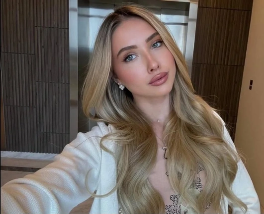 Shania Geiss is si hot blonde