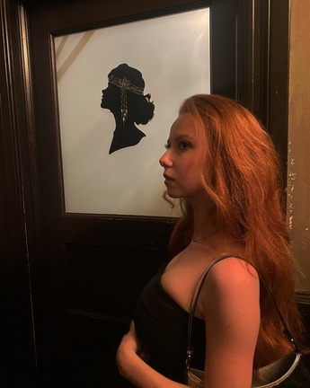 Francesca Capaldi sideboob