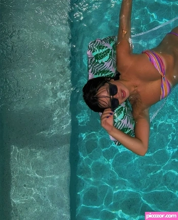 Peyton Elizabeth Lee boobs