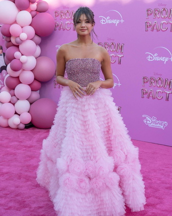 Peyton Elizabeth Lee sexy dress