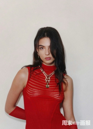 Deva Cassel hard nipples see thru